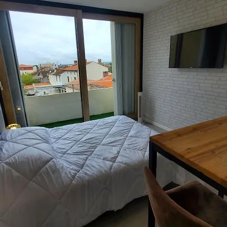 Avec Balcon, Vue Sur Jardins Et Cathedrale Apartment Albi